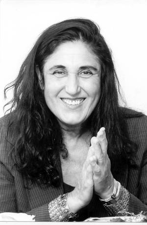 Emine Sevgi Özdamar - Preisträgerin 2012 Portraitaufnahme von Emine Sevgi Özdamar